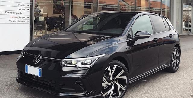 帅气的运动小车 海外实拍全新高尔夫