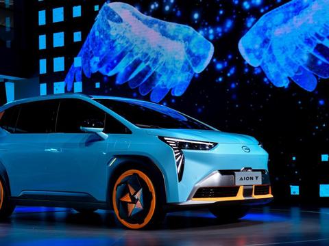 广汽埃安品牌独立开启新纪元，超定律智能纯电SUV埃安Y全球首发