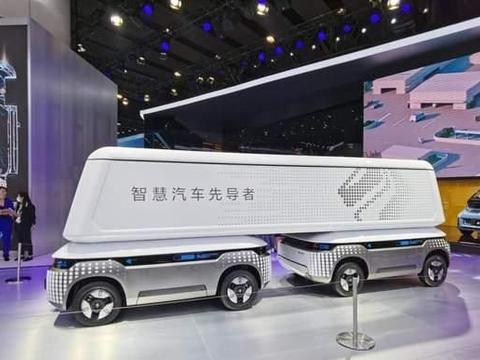 广州车展的奇葩展台,展出类似乐高的概念车,可随意组合