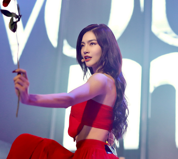 金瀚新剧《乌云遇皎月》开机,女主李一桐,或被女配曾可妮艳压休闲区蓝鸢梦想 - Www.slyday.coM 金瀚新剧《乌云遇皎月》开机,女主李一桐,或被女配曾可妮艳压休闲区蓝鸢梦想 - Www.slyday.coM