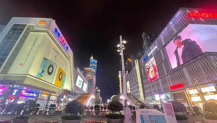 疯狂的华强北美妆:价格便宜一半 但货品来源地