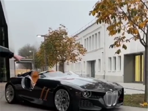 “鲨鱼”头型的宝马概念车，车身无顶棚，雨天无法行驶