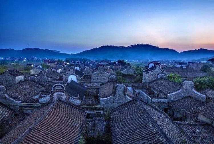 广东又一古村走红,人称岭南"最美乡村|古村|古村落|岭南_新浪新闻