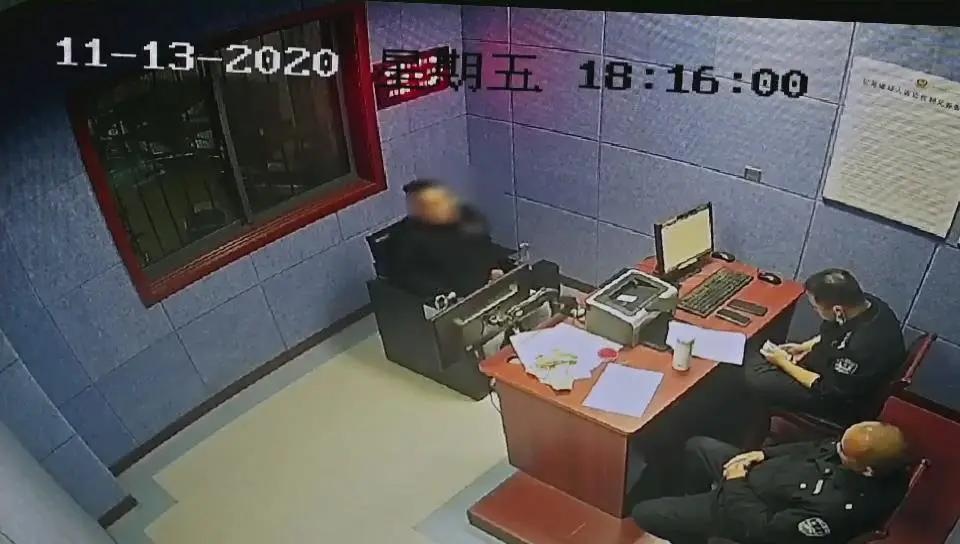 欠钱不还,还盗刷债主的钱,被抓后竟说休闲区蓝鸢梦想 - Www.slyday.coM 欠钱不还,还盗刷债主的钱,被抓后竟说休闲区蓝鸢梦想 - Www.slyday.coM