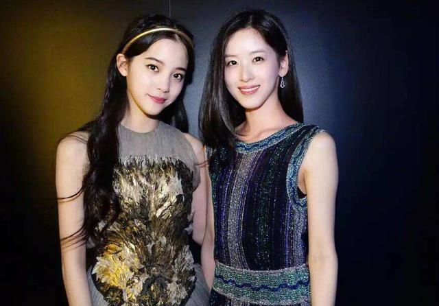 百亿富婆章泽天晒生日照,婚戒力证夫妻感情,27岁瘦成纸片人 百亿富婆章泽天晒生日照,婚戒力证夫妻感情,27岁瘦成纸片人