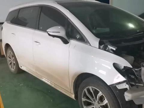 防撞梁对比，三款国产车一款合资车，看看谁的用料更厚道？