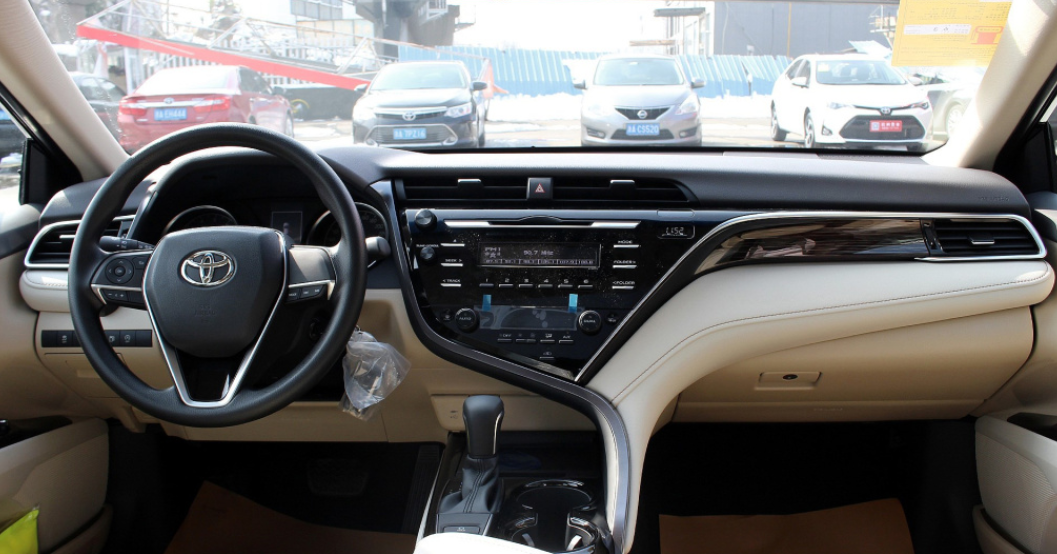 解读入门级配置 索纳塔和凯美瑞谁更值得买?