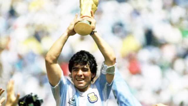 阿根廷别为我哭泣！一代球王马拉多纳突发心脏骤停去世，享年60岁