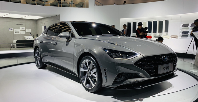 解读入门级配置 索纳塔和凯美瑞谁更值得买?