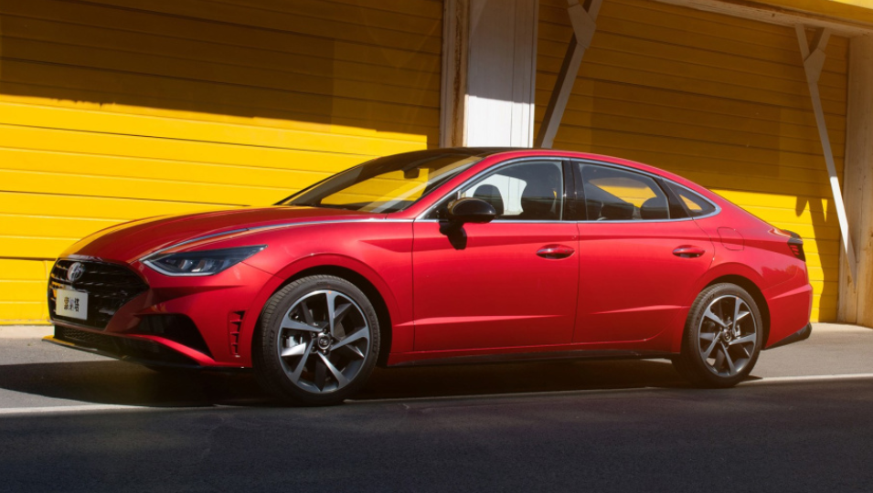 解读入门级配置 索纳塔和凯美瑞谁更值得买?