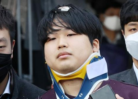 他胁迫数十名女性拍摄变态不雅视频 被判刑40年