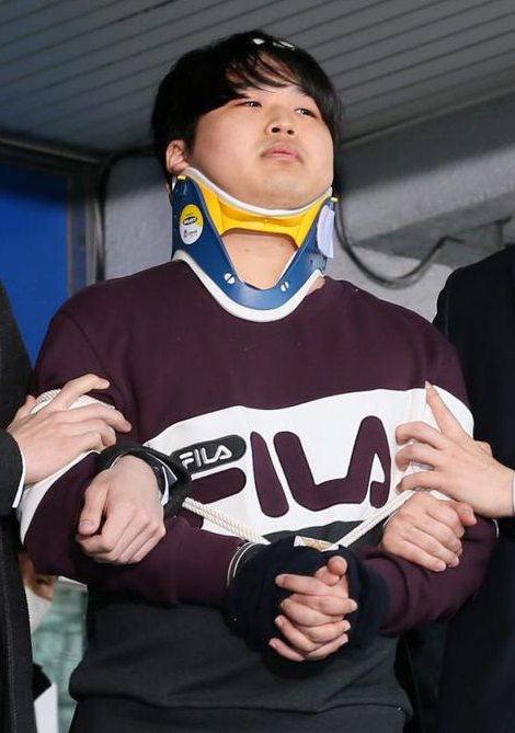 他胁迫数十名女性拍摄变态不雅视频 被判刑40年