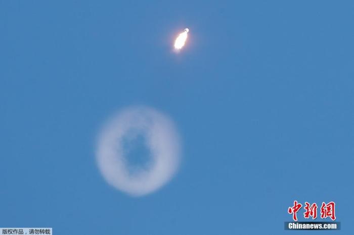 资料图:2020年1月30日消息,SpaceX发射第四批60颗“星链”卫星。