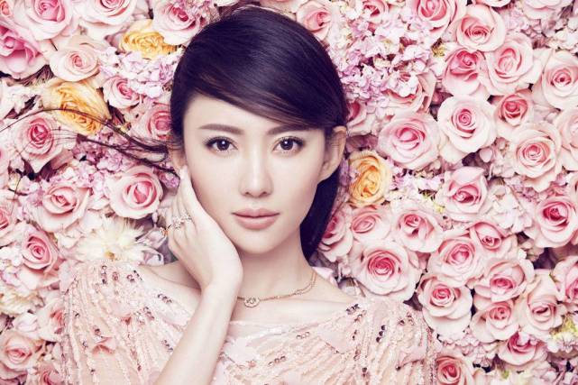 盘点1990年出生的20位女明星，看看谁最美？