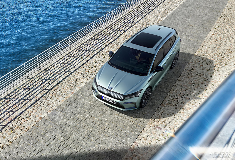 斯柯达首款纯电动SUV ENYAQ iV正式下线 500km续航/ID.4同门师兄 斯柯达首款纯电动SUV ENYAQ iV正式下线 500km续航/ID.4同门师兄