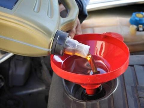 汽车需要定期保养的项目有哪些？总共有9个