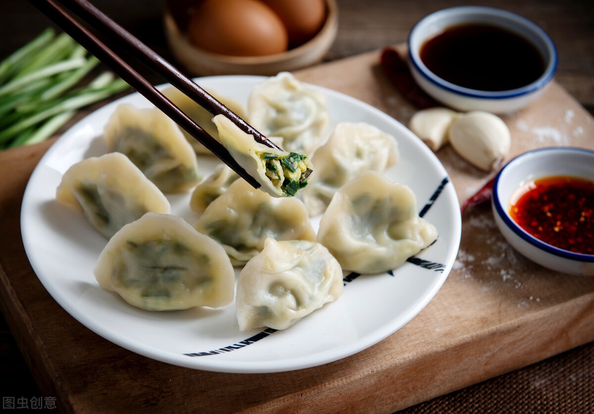 韭菜鸡蛋饺子,韭菜鸡蛋饺子的家常做法 - 美食杰韭菜鸡蛋饺子做法大全