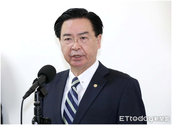 美国大选倒计时 吴钊燮“越描越黑”