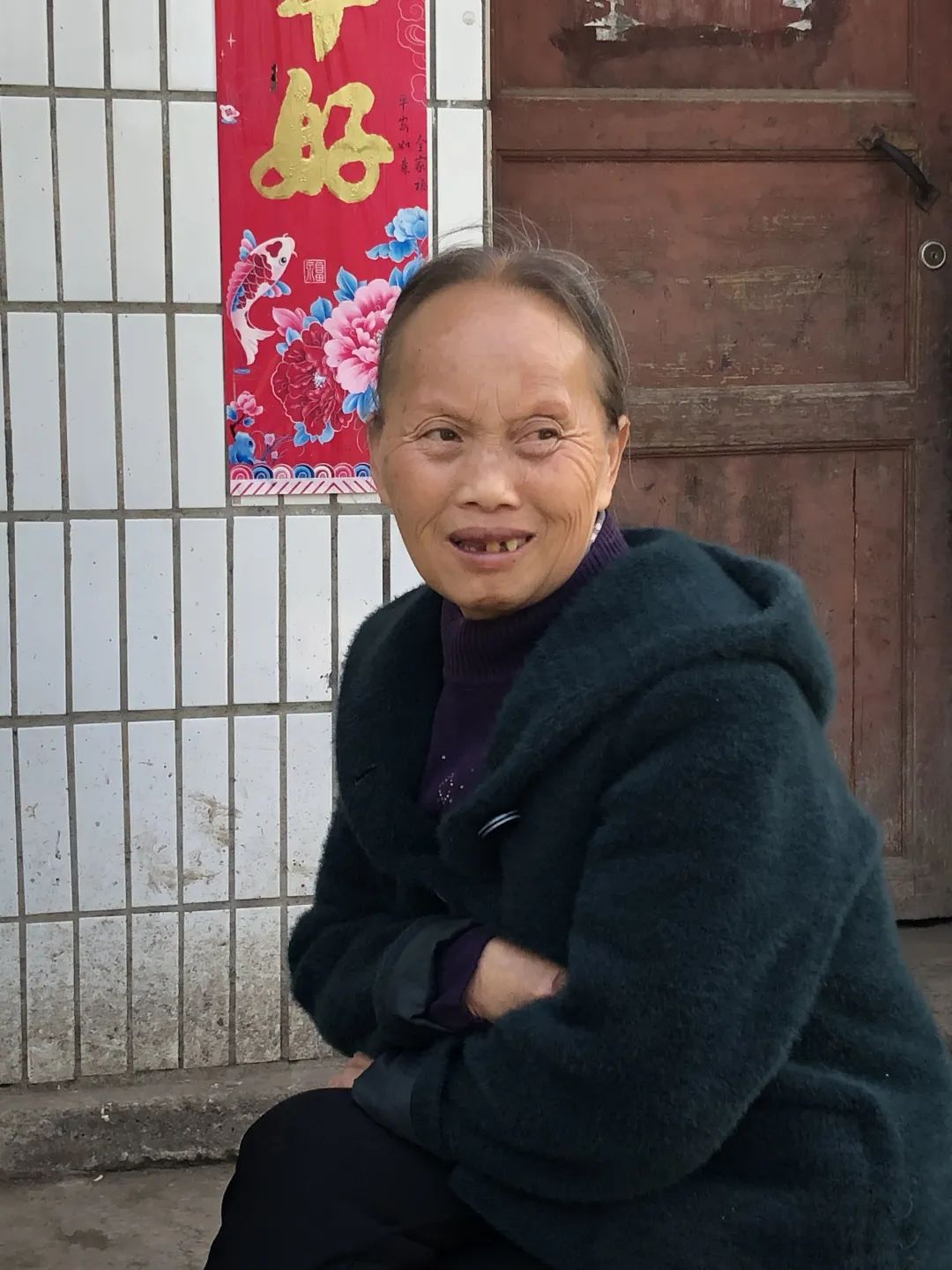 德良与父母对话时,声音洪亮,时不时大笑出声。新京报记者 冯雨昕摄