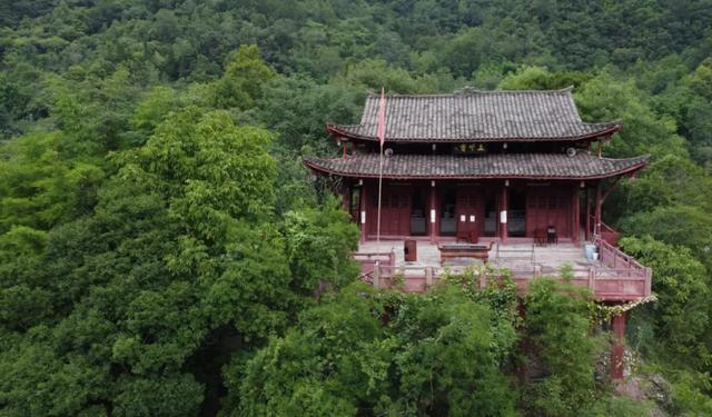 茶园、民宿、古寺....平武这个特色小镇,藏着一个别样的秋天休闲区蓝鸢梦想 - Www.slyday.coM 茶园、民宿、古寺....平武这个特色小镇,藏着一个别样的秋天休闲区蓝鸢梦想 - Www.slyday.coM