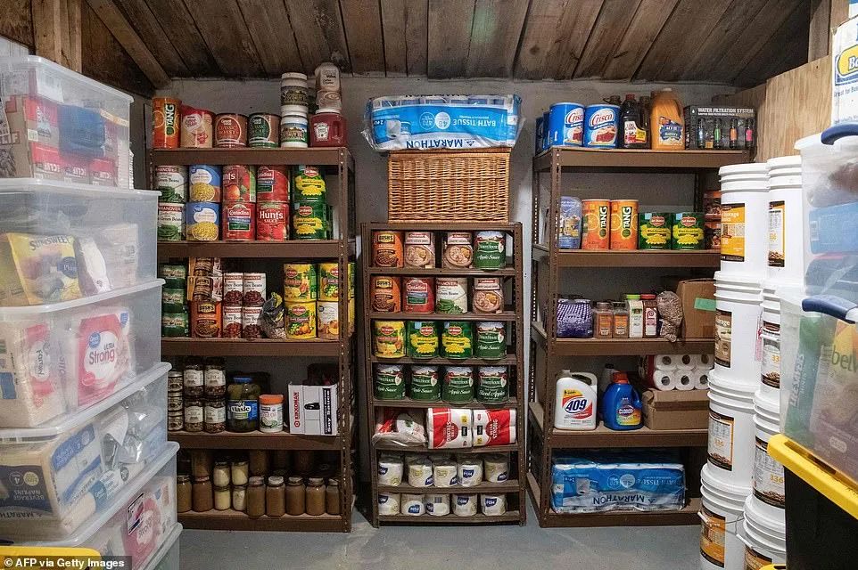 西弗吉尼亚基地的食品仓库。