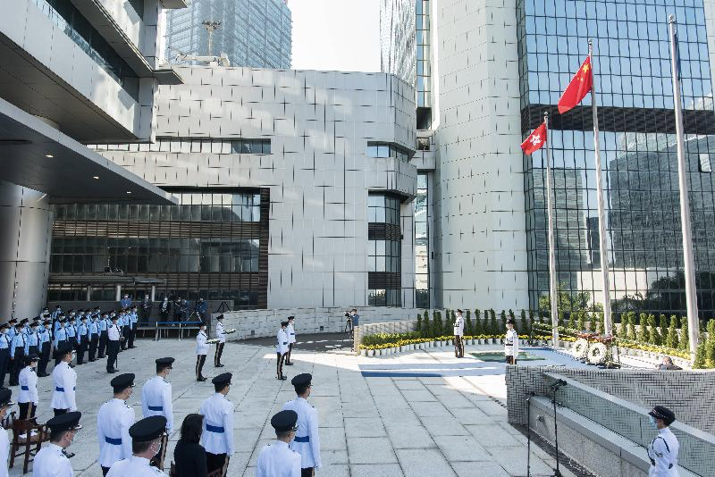 香港警务处今日早上在警察总部举行纪念仪式,悼念因公殉职的警队及辅助警察队人员。