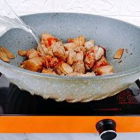 「腐乳焖五花肉」的做法配方，不加一滴油，做出美味的五花肉