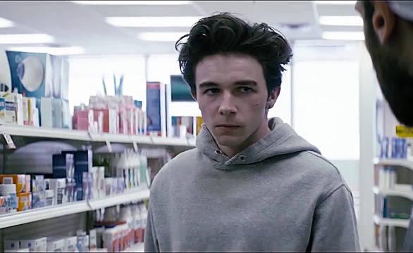 韦恩第一季 新浪（移动端）