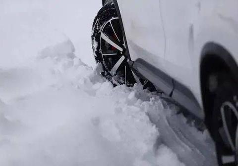 12月石家庄的第一场冬雪 苏老师说车特辑：冬季电动车注意事项