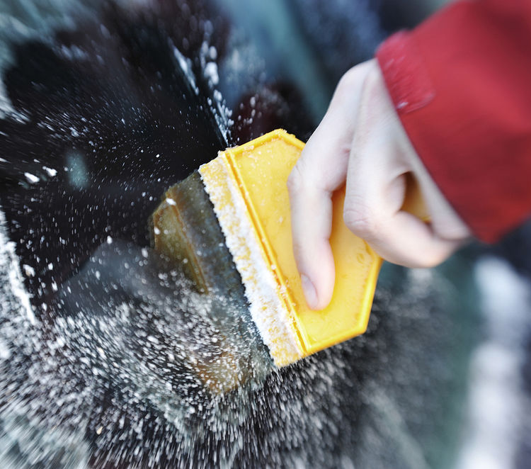 冬天保养汽车要讲技巧，别踩这几个误区