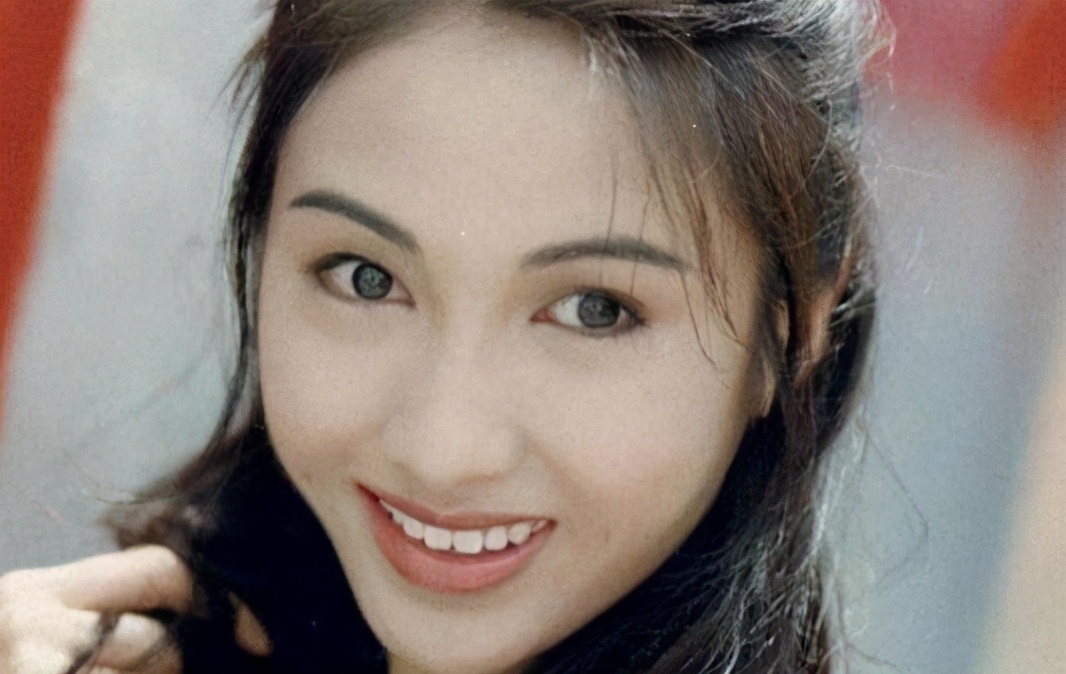 黎姿晒旧照似仙女,这是究竟是什么神仙颜值