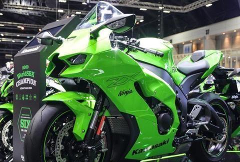川崎ZX-10RR实车亮相泰国摩托车展