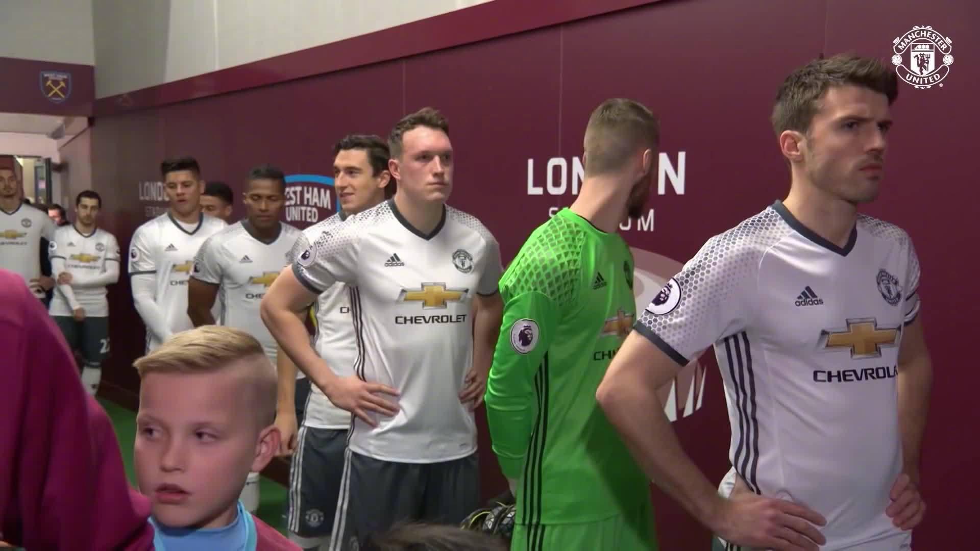 实时追踪曼联主场客场表现深度解析战术布局与球员状态