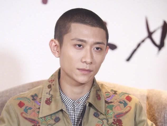 最考验明星颜值的发型寸头彭于晏型男味十足周冬雨太真实