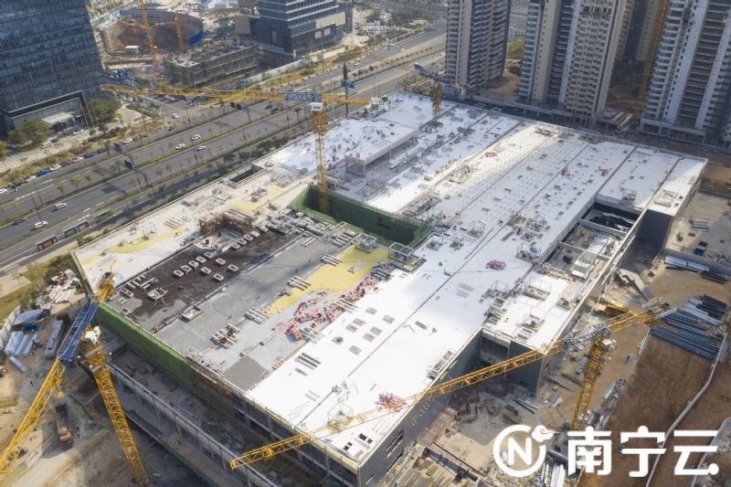 南宁宜家家居商场正在如火如荼建设中。记者 黄维业 摄