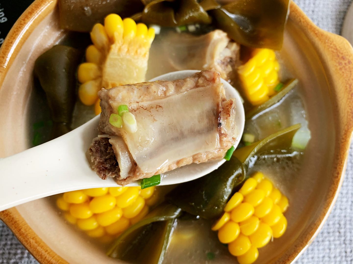 玉米排骨汤怎么做_玉米排骨汤的做法_秋天的蝎子_豆果美食