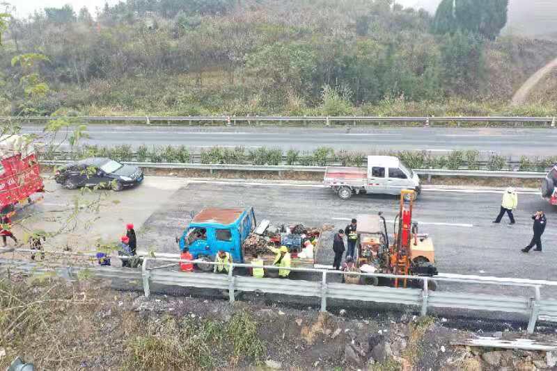 　　杨峻说，随着张家界西至茅岩河段高速公路恢复通行，途径该路段的人民群众交通出行将恢复便捷，结束绕行地方公路的不便。