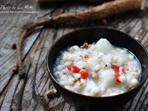 美食精选：火腿玉米浓汤，柠檬鸭，山药粥，冰糖酱汁煎带子的做法