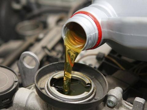 保养换机油小心这项服务!4S店离职修车师傅道出内幕,能省不少钱