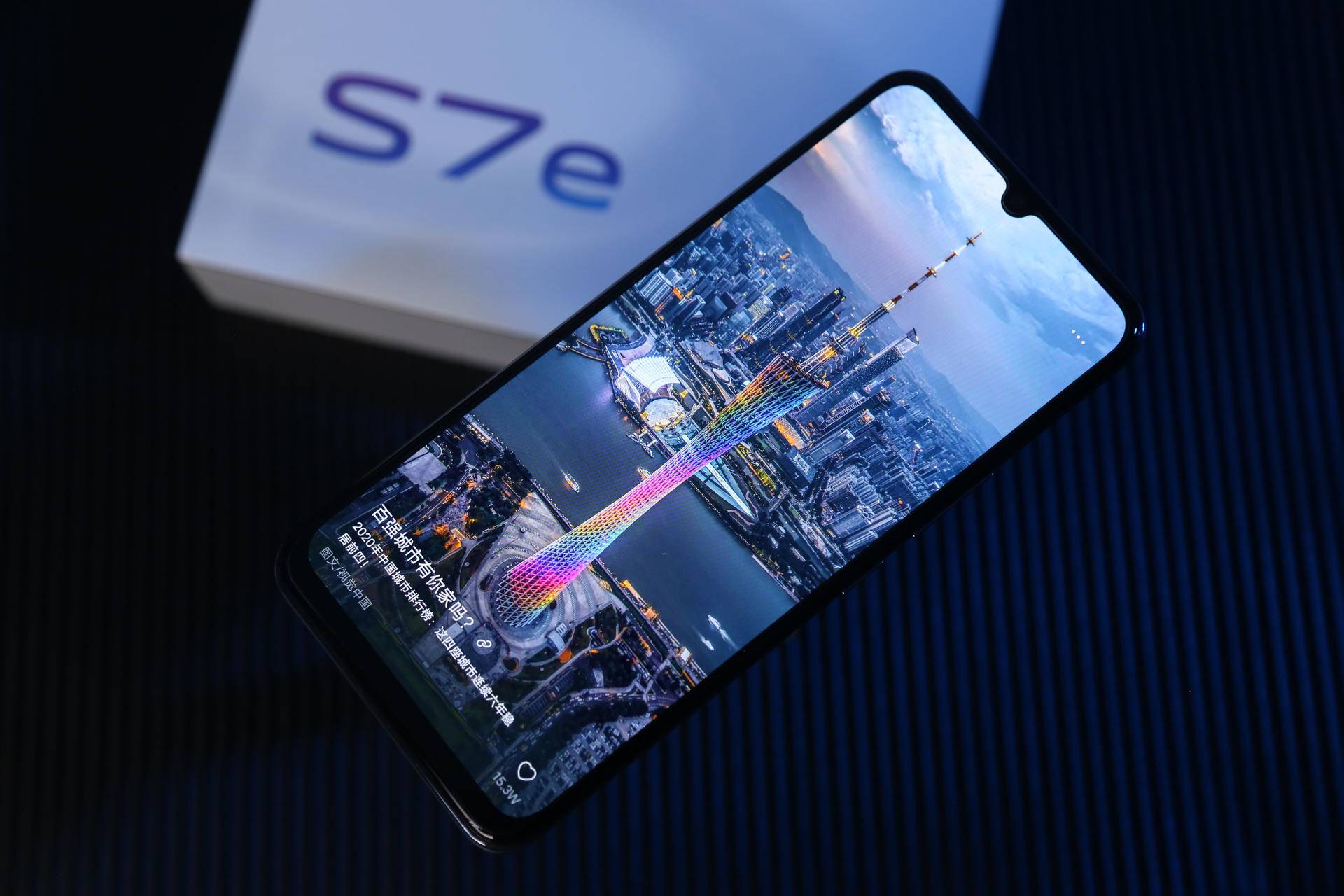 vivos7拆机图解,vivos7外观细节图 轻薄高颜值 出色影像体验,你可以来"考察考察"vivos7e