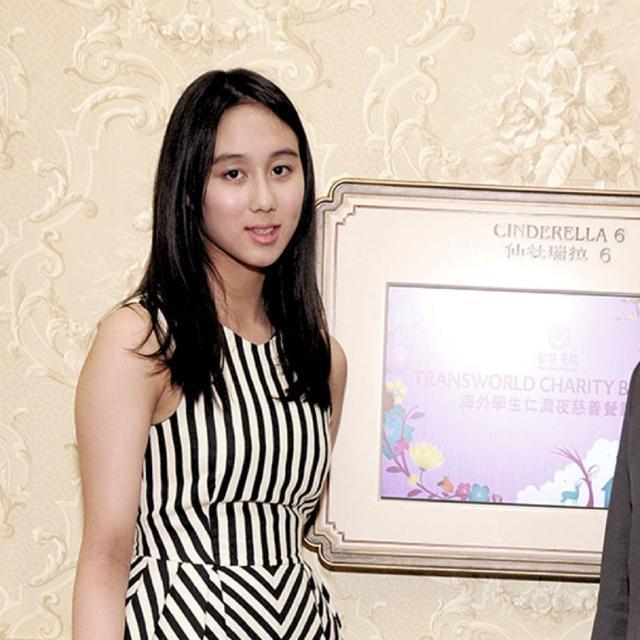 赌王最小女儿何超欣,拿奖金入清华深造,真给四太长脸
