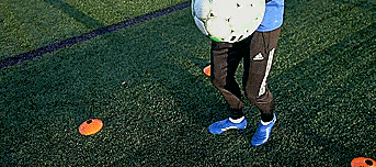 五个提高控球能力的颠球练习 五个提高控球能力的颠球练习