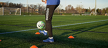 五个提高控球能力的颠球练习 五个提高控球能力的颠球练习