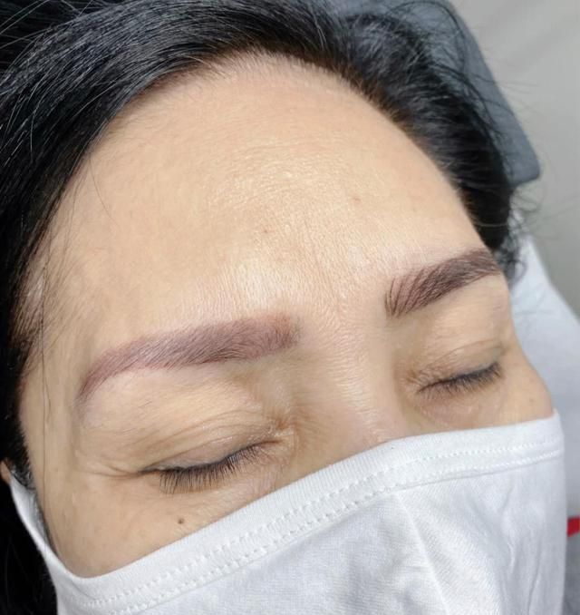 为啥都是普通人 纹眉 美容师和明星基本不会纹 原因有3个