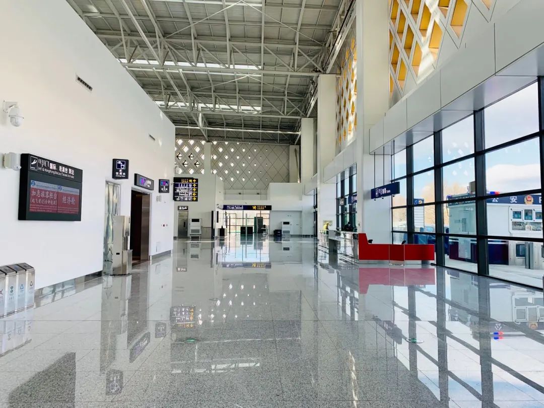 呼和浩特白塔机场新建国际候机楼启用