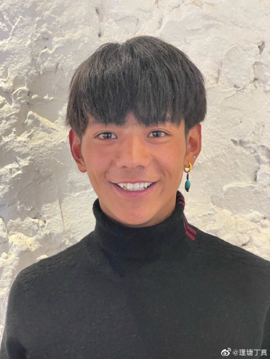 丁真声称只想放牛，回到原来的世界，爆红之后他也身不由己