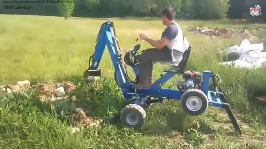21 02:21 为您推荐: 牛人给6岁儿子自制挖掘机,玩一次就爱不释手汽车