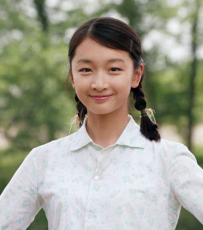 娱乐圈单眼皮的女艺人,金婧还可以,刘雯有气质,娜扎:认真的?