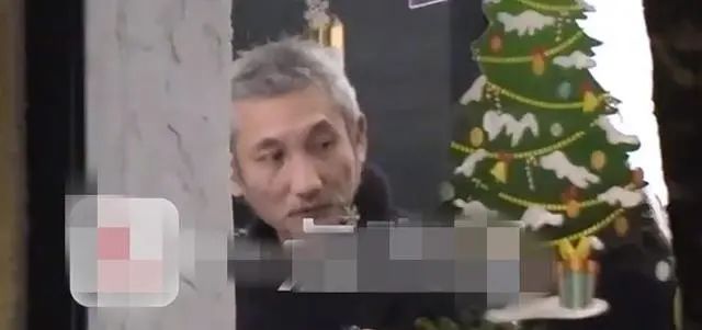 徐克与小30岁女友约会,穿情侣装却似父女,网友奔
当今豪情
不乱