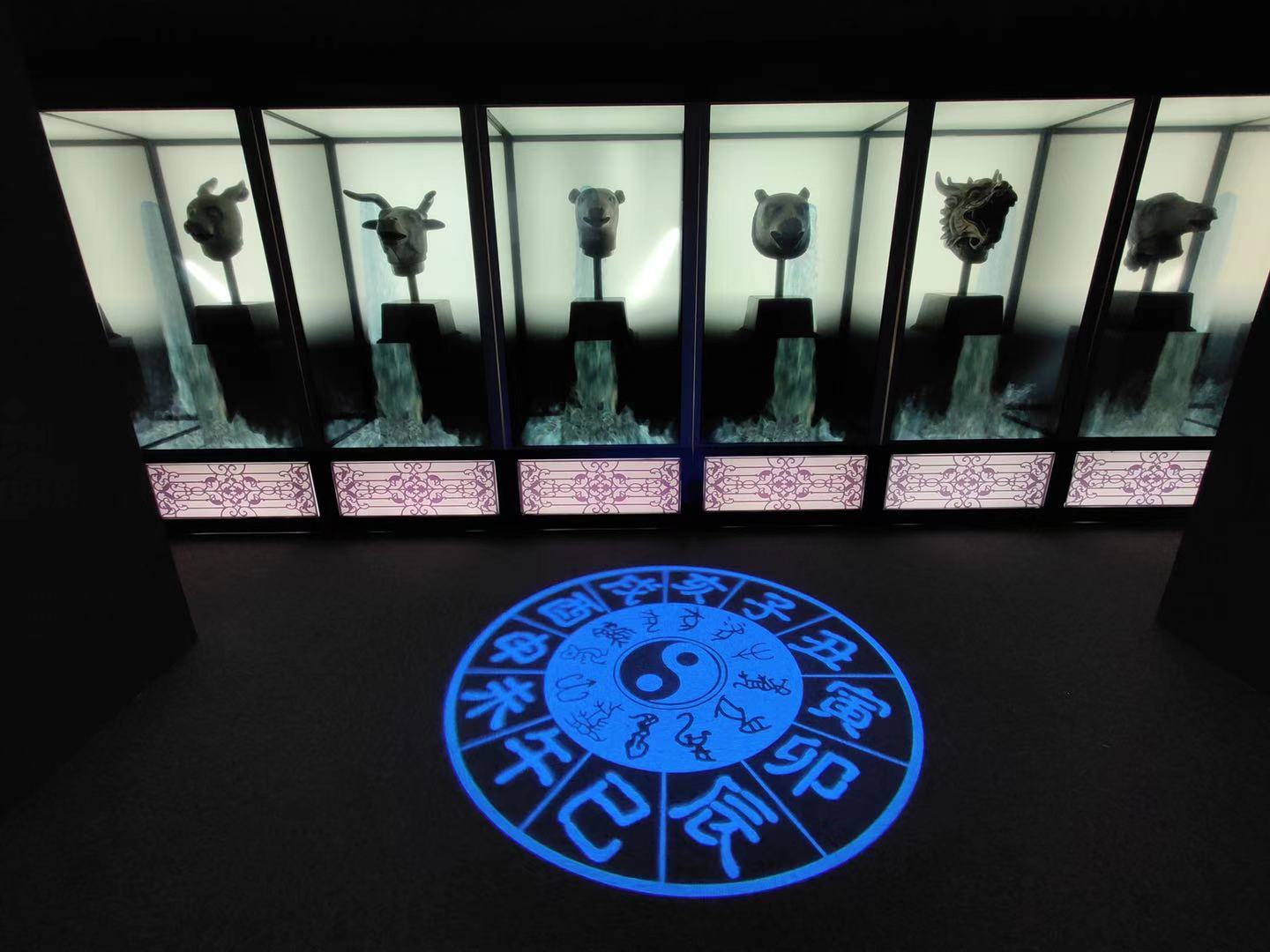 展厅设置了一个多媒体展示十二生肖兽首喷泉景象。摄影/新京报记者 浦峰